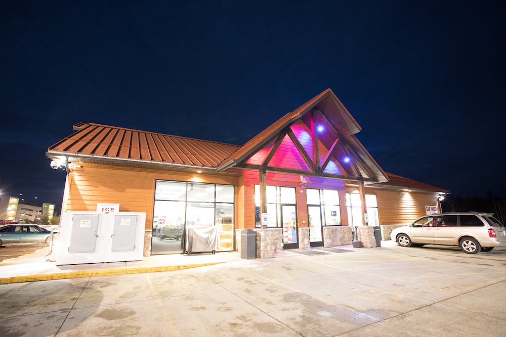 Litte Star Convenience Store and car wash at night